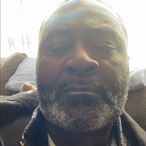 Meet your Posher, Gregory